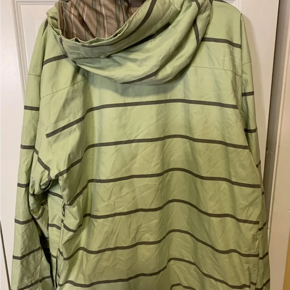 Foursquare Snowboard 10k Outerwear jacket mens sz L‎ green hooded gray striped